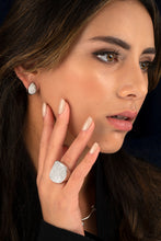 Load image into Gallery viewer, CAPRICE · 18k White Gold Ring pavé-set with 117 Round Brilliant Cut Natural Diamonds.