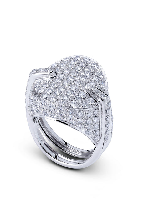 ELEGANCE · 18k White Gold Ring pavé-set with 153 Round Brilliant Cut Natural Diamonds.